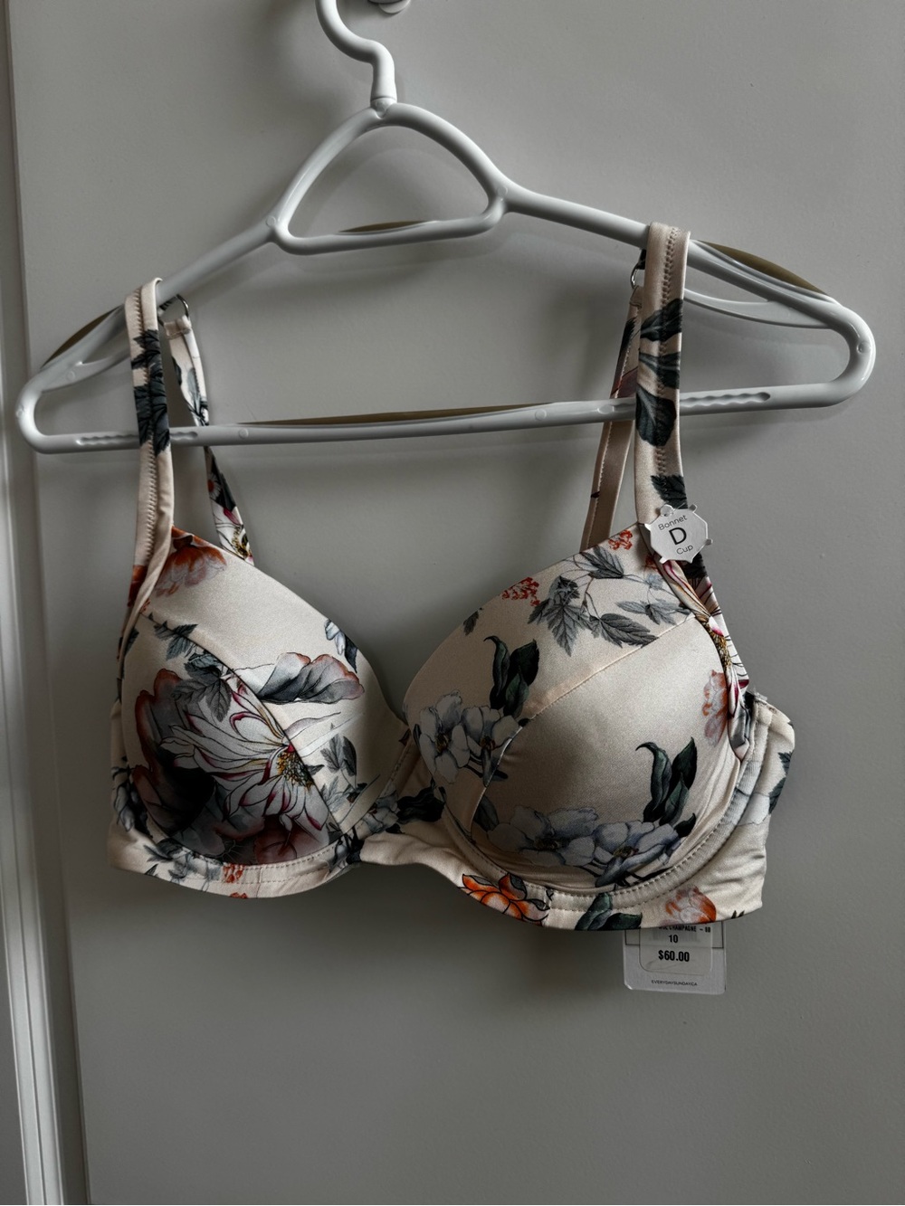 NWT Everyday Sunday bikini top. Floral, cream, green. Size 10, D cup